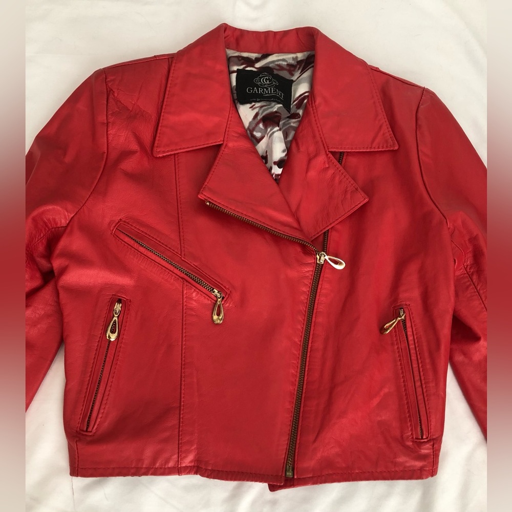 EUC GC Garment confecceoes em couro Brazil, genuine leather coral moto jacket.